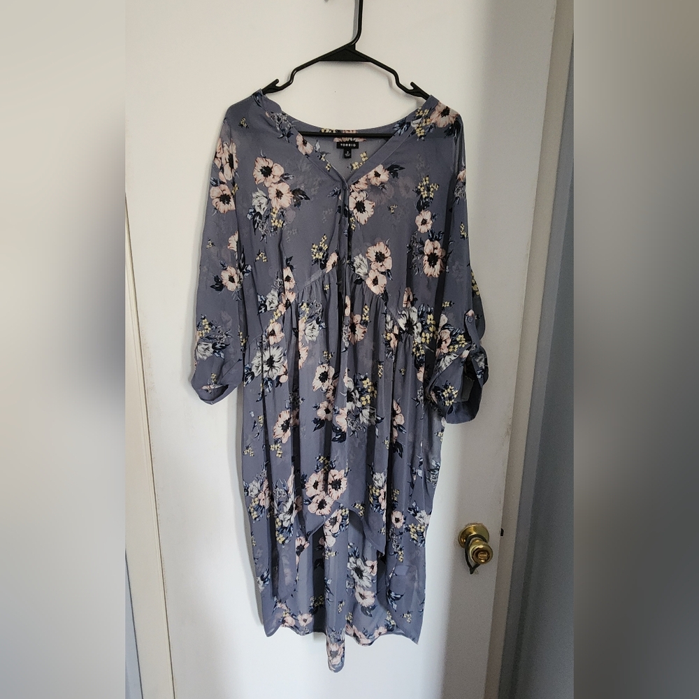 Torrid Sheer Hi Lo Top Size 2
